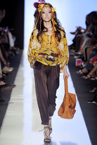 VogueVintage Remembers Stephen Sprouse With Diane Von Furstenberg's Spring  09 Collection - Fashion Speaks